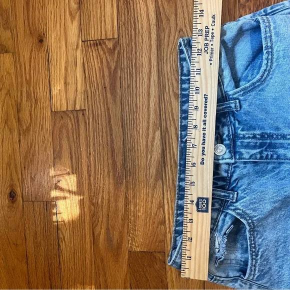 Forever 21 high rise ripped jeans with diamond accents - Picture 5 of 9